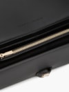 Bolsa Carteira com Fivela e Alça de Corrente