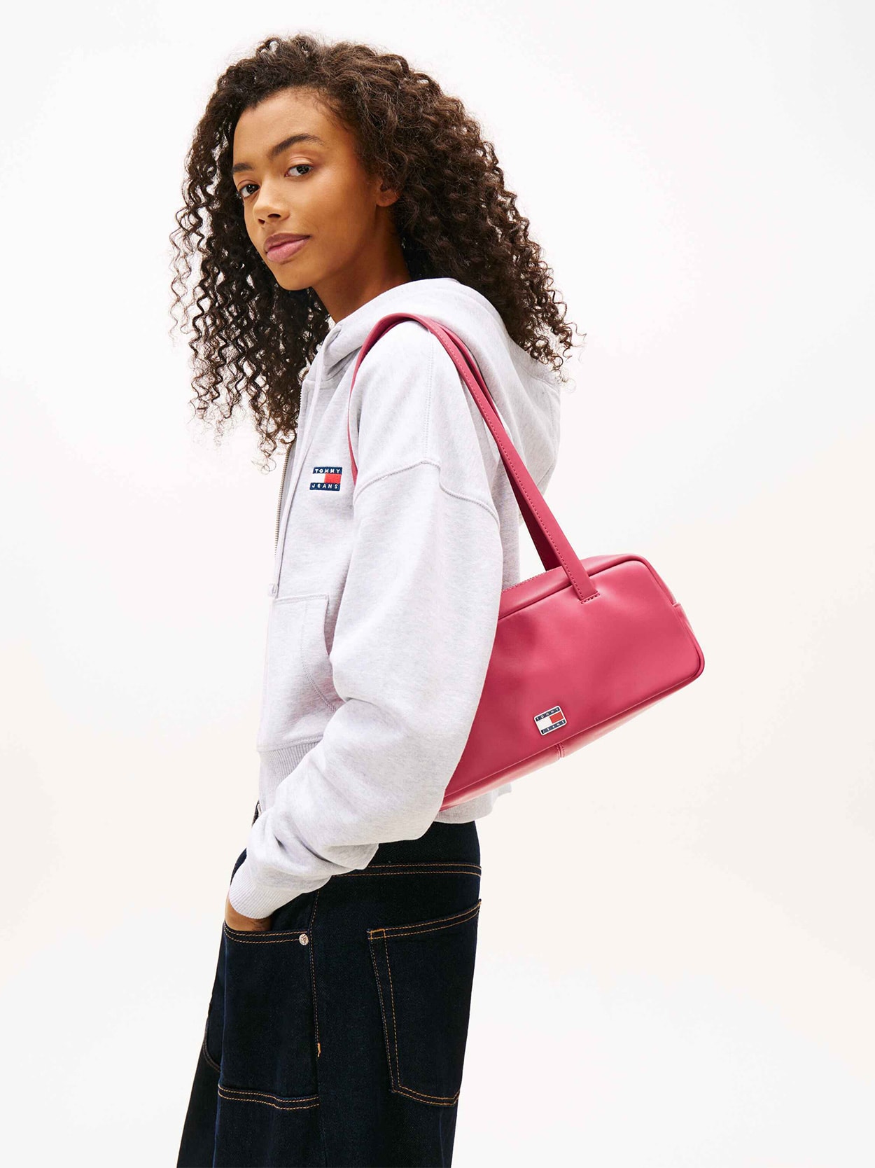 Bolsa de Ombro City com Logo Metalizado