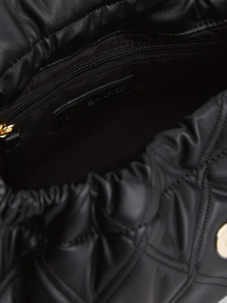 Bolsa de Ombro com Acabamento Matelassê