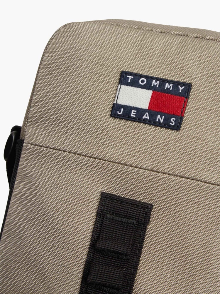 Bolsa Outdoor Reporter