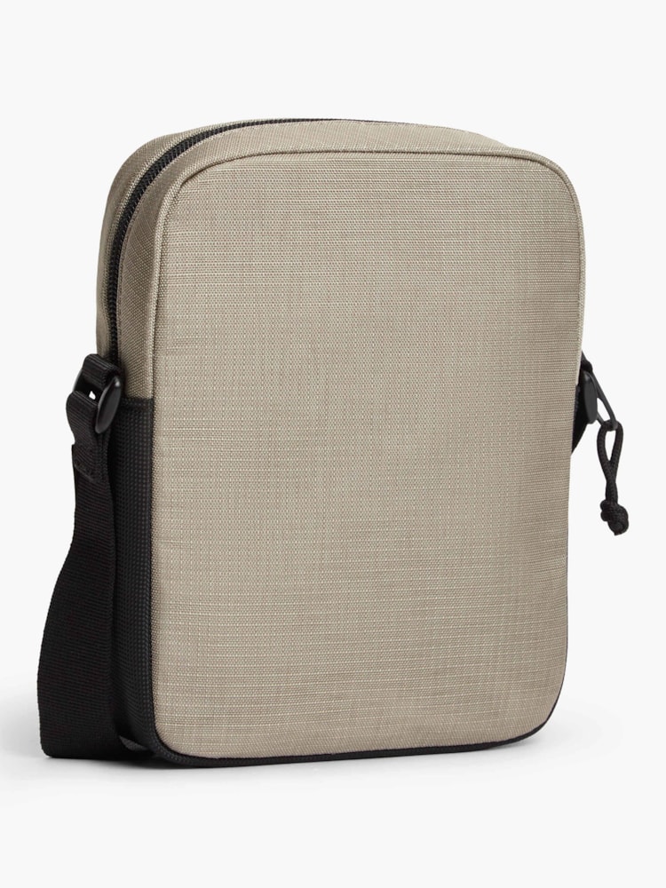 Bolsa Outdoor Reporter