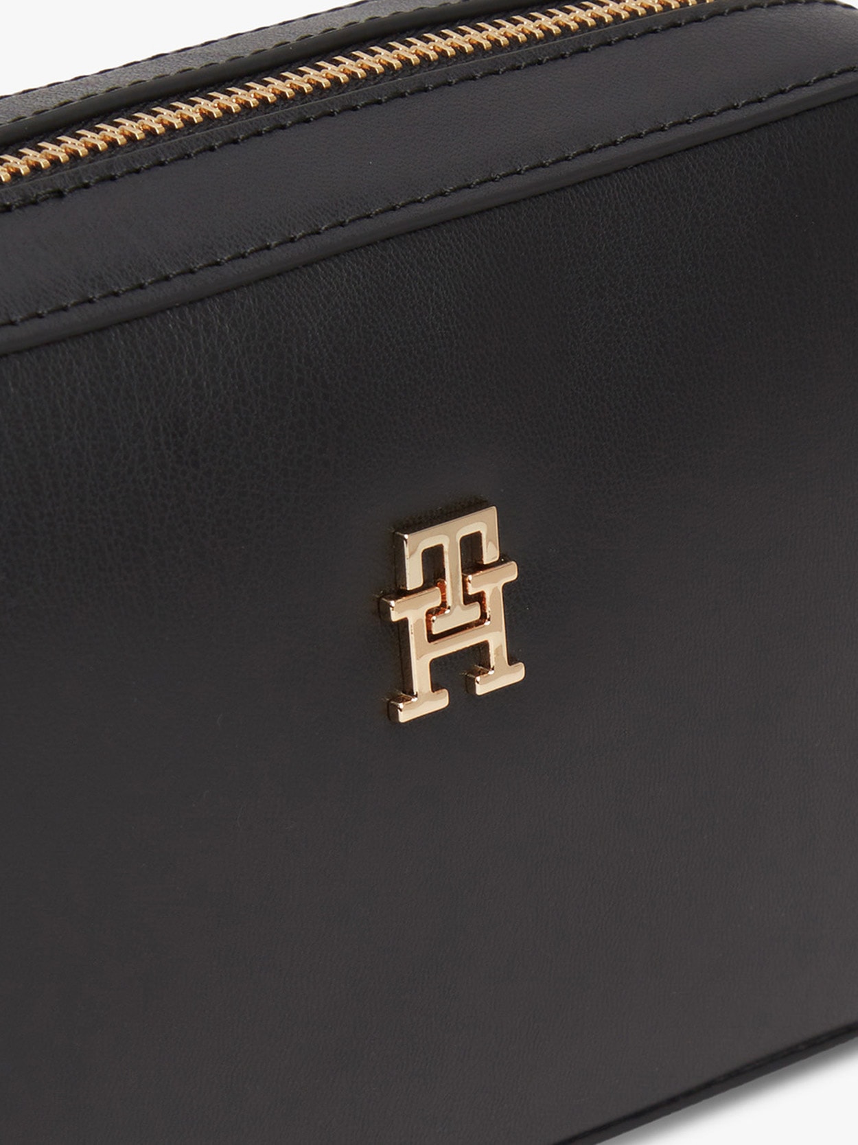Bolsa Tranversal com Zíper e Logo Monograma TH