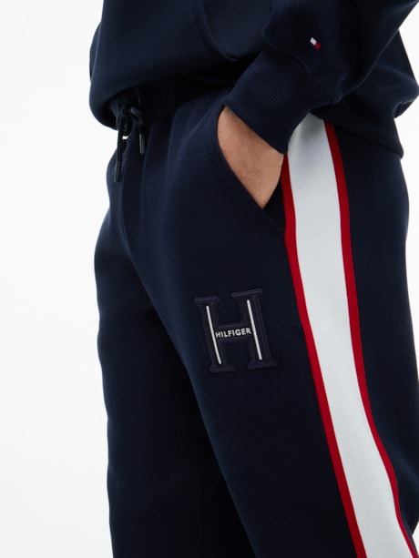 Calça de Moletom Piquê com Punho e Listra de Logo