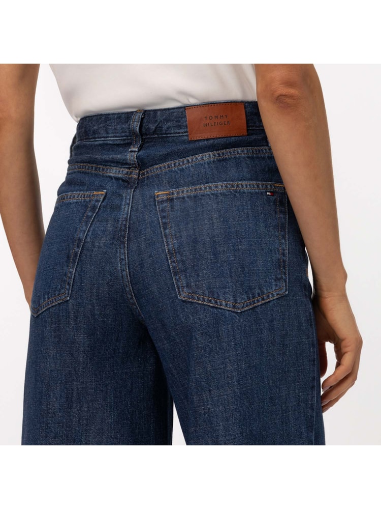 Calça Jeans de Cintura Alta e Perna Larga