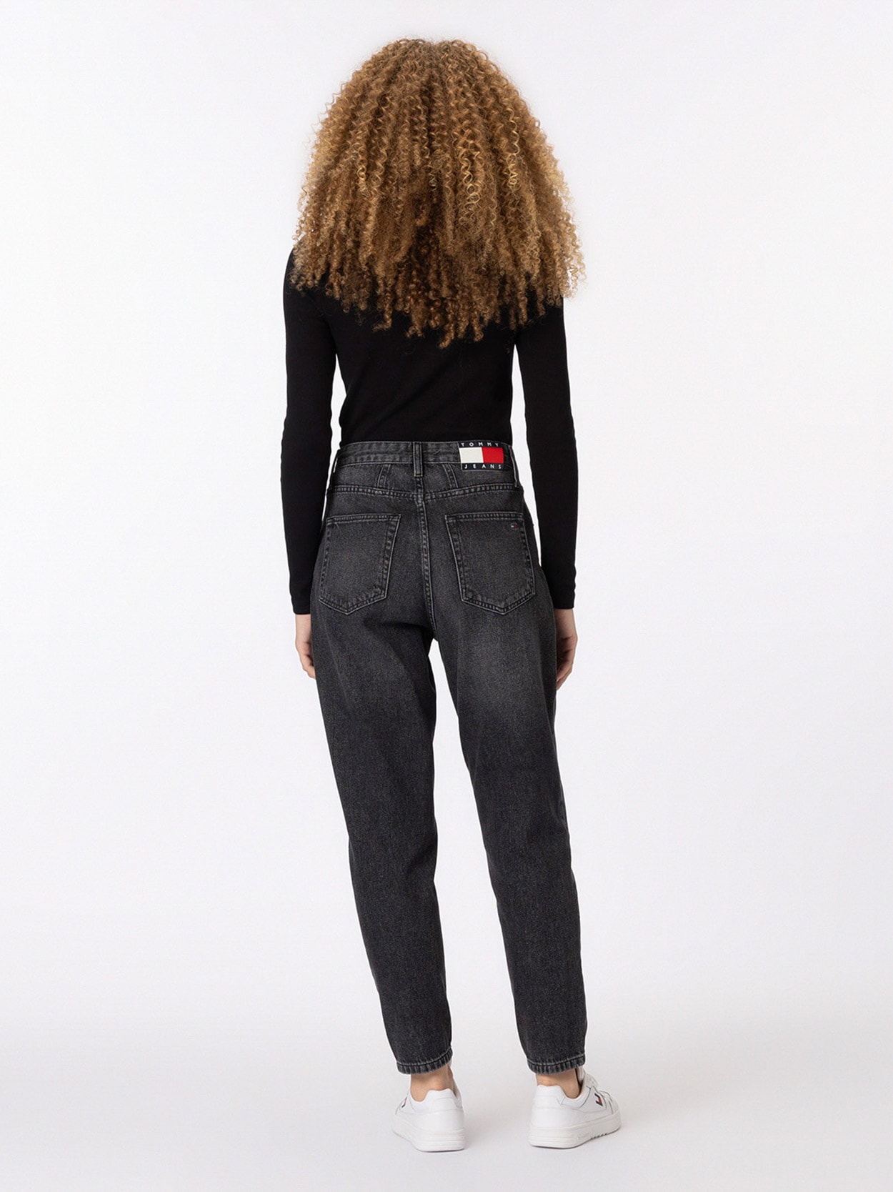 Calça Jeans Mom Cintura Ultra Alta Corte Afunilado