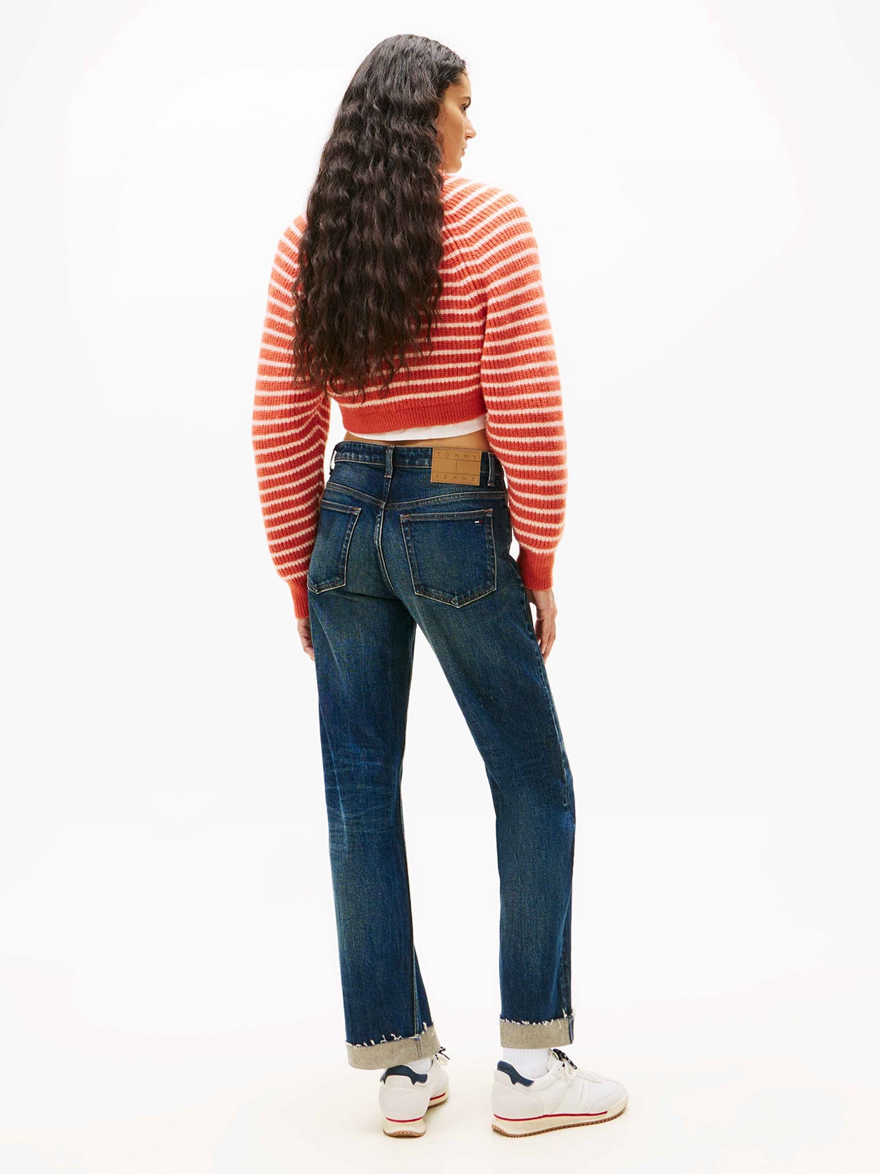 Calça Jeans Reta e Justa de Cintura Média