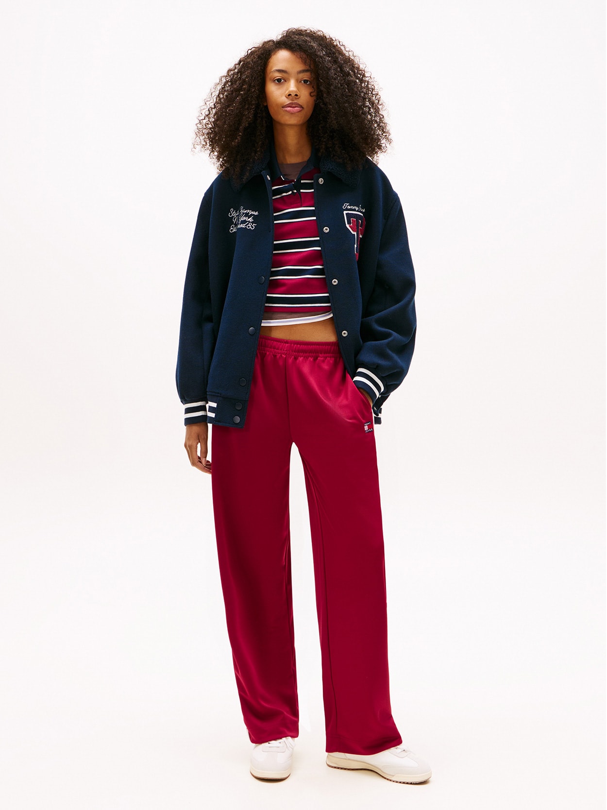 Calça Jogger Relaxed Interlock com Badge Tommy