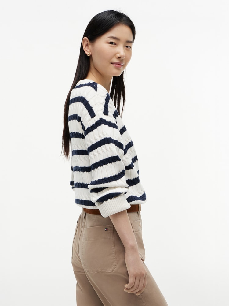 Calça Tommy Hilfiger em Sarja com Bolsos