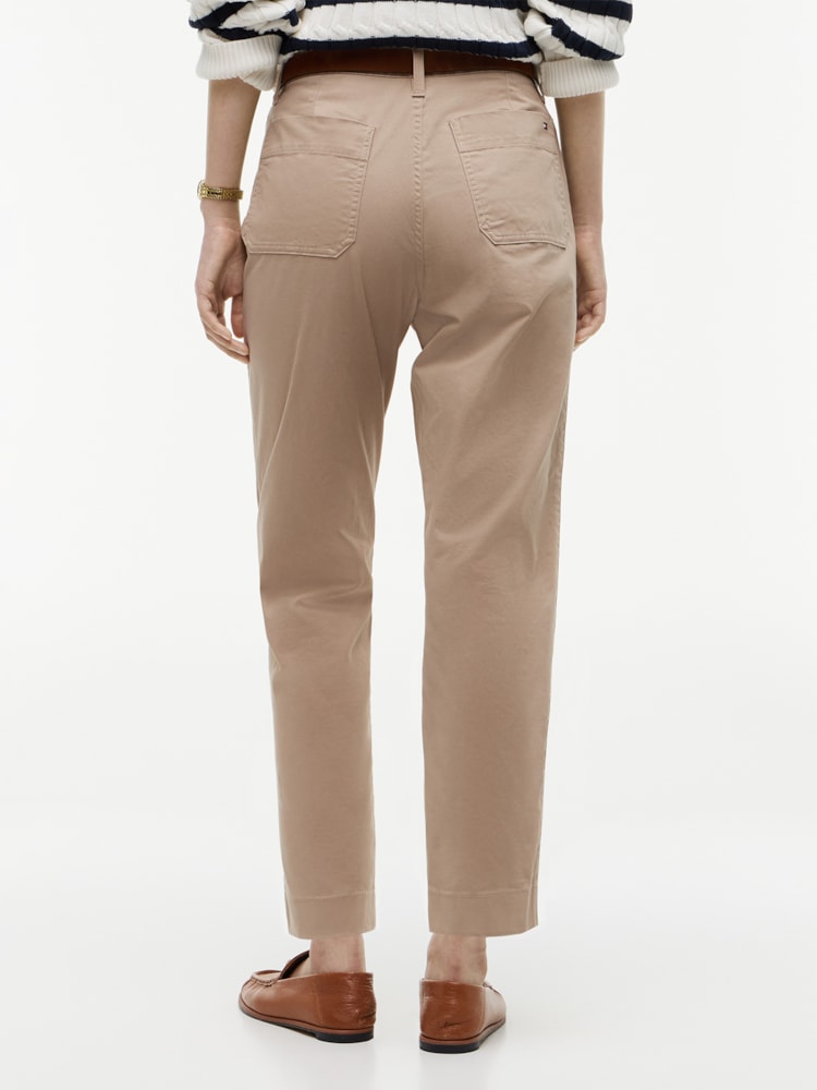Calça Tommy Hilfiger em Sarja com Bolsos