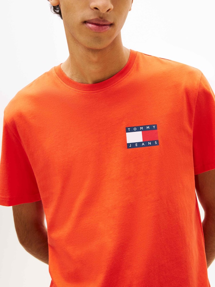 Camiseta Bandeira Clássica Tommy Jeans