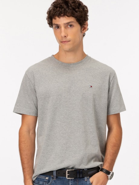 Camiseta Clássica Gola C