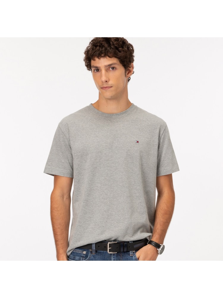 Camiseta Clássica Gola C