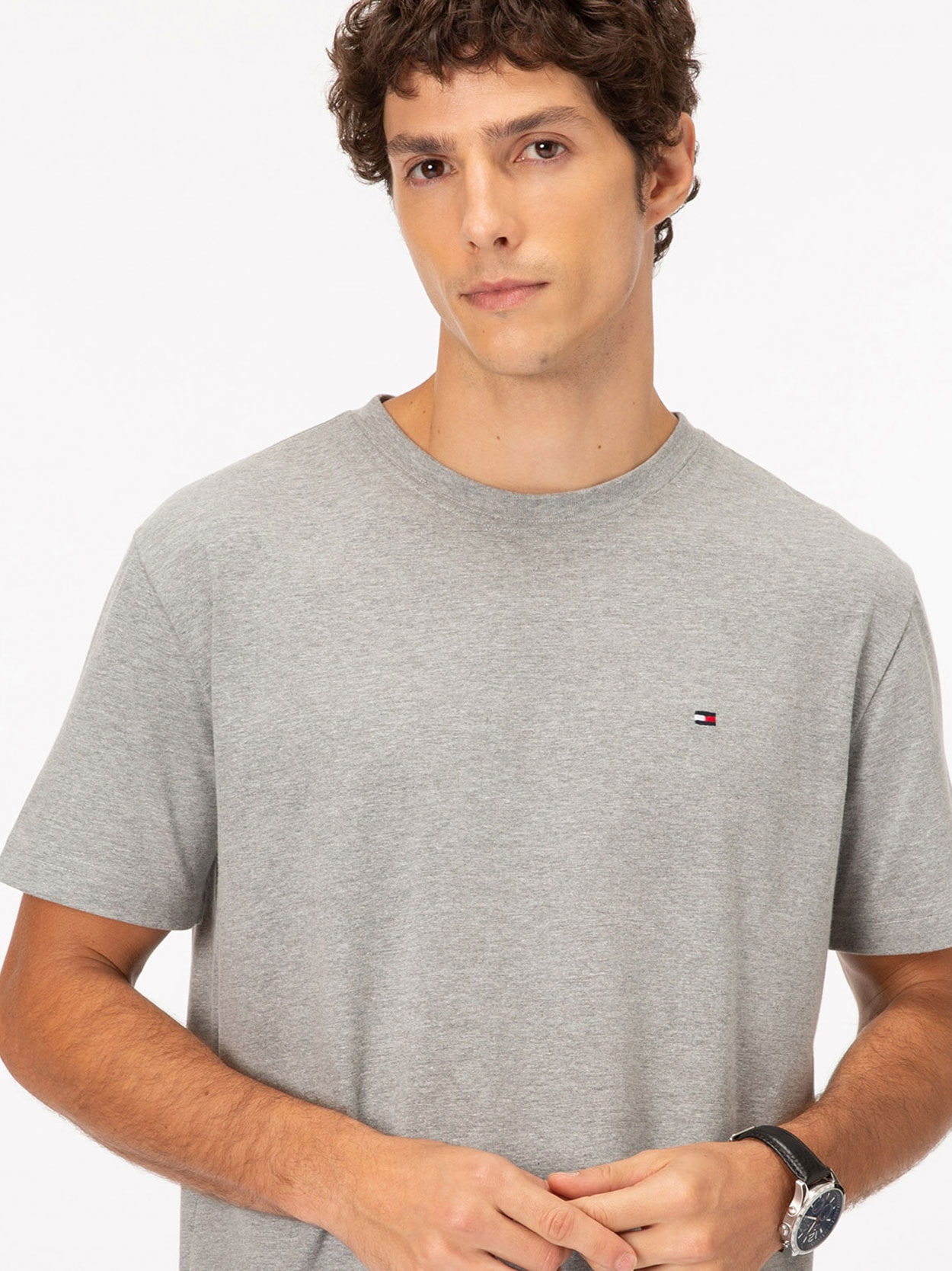 Camiseta Clássica Gola C