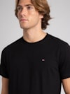 Camiseta Clássica Gola C