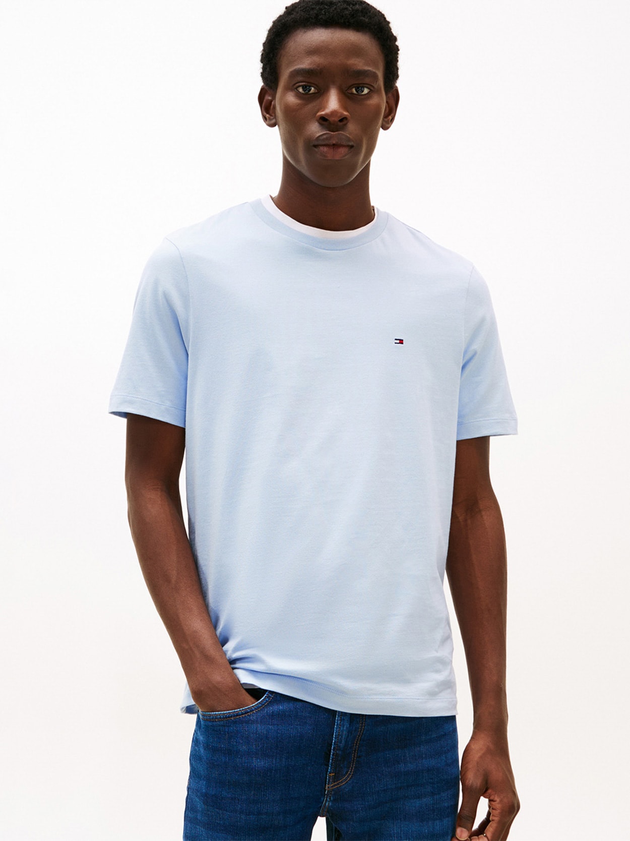 Camiseta Clássica Gola C