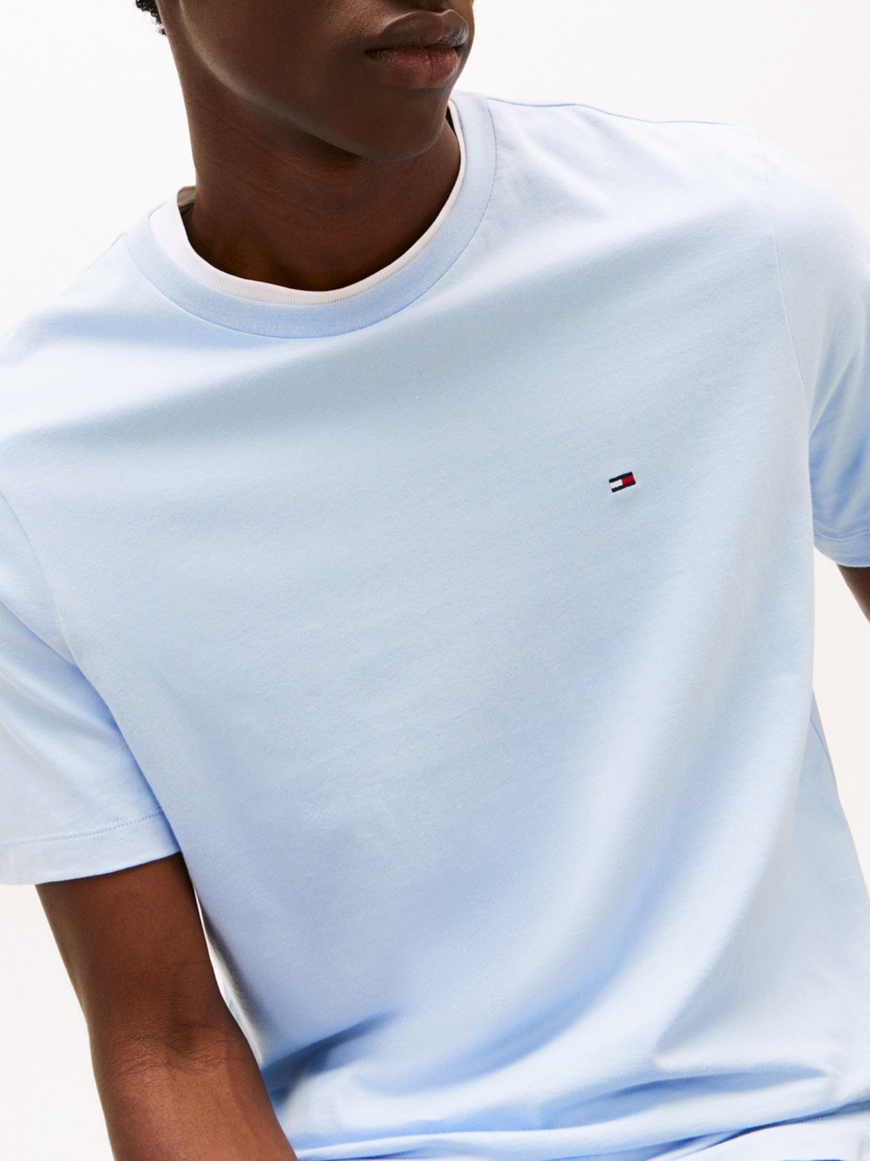 Camiseta Clássica Gola C
