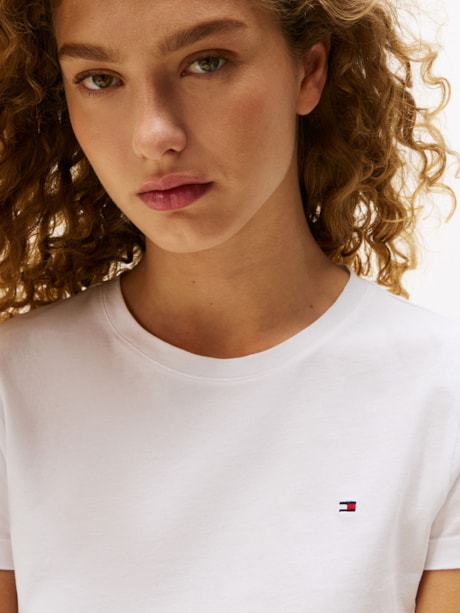 Camiseta Clássica Gola C
