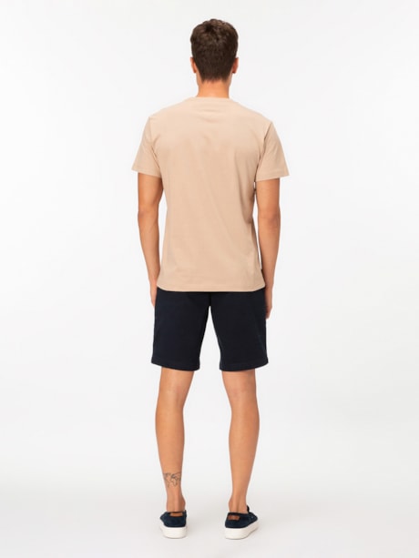 Camiseta Clássica Gola C
