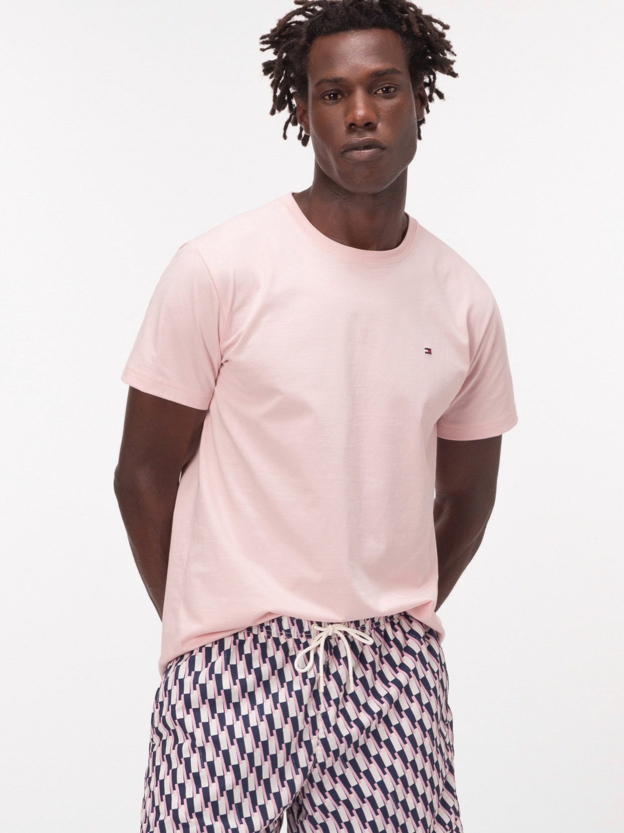 Camiseta Clássica Gola C