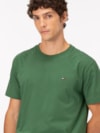 Camiseta Clássica Gola C