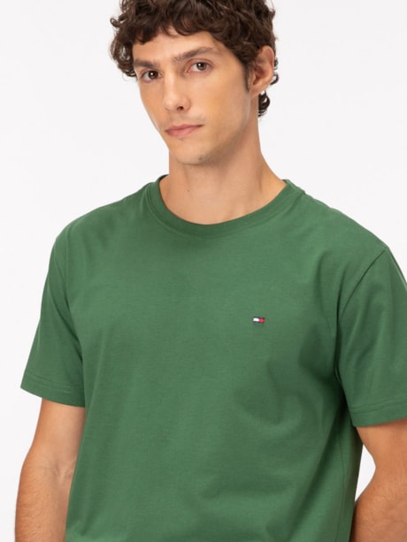 Camiseta Clássica Gola C