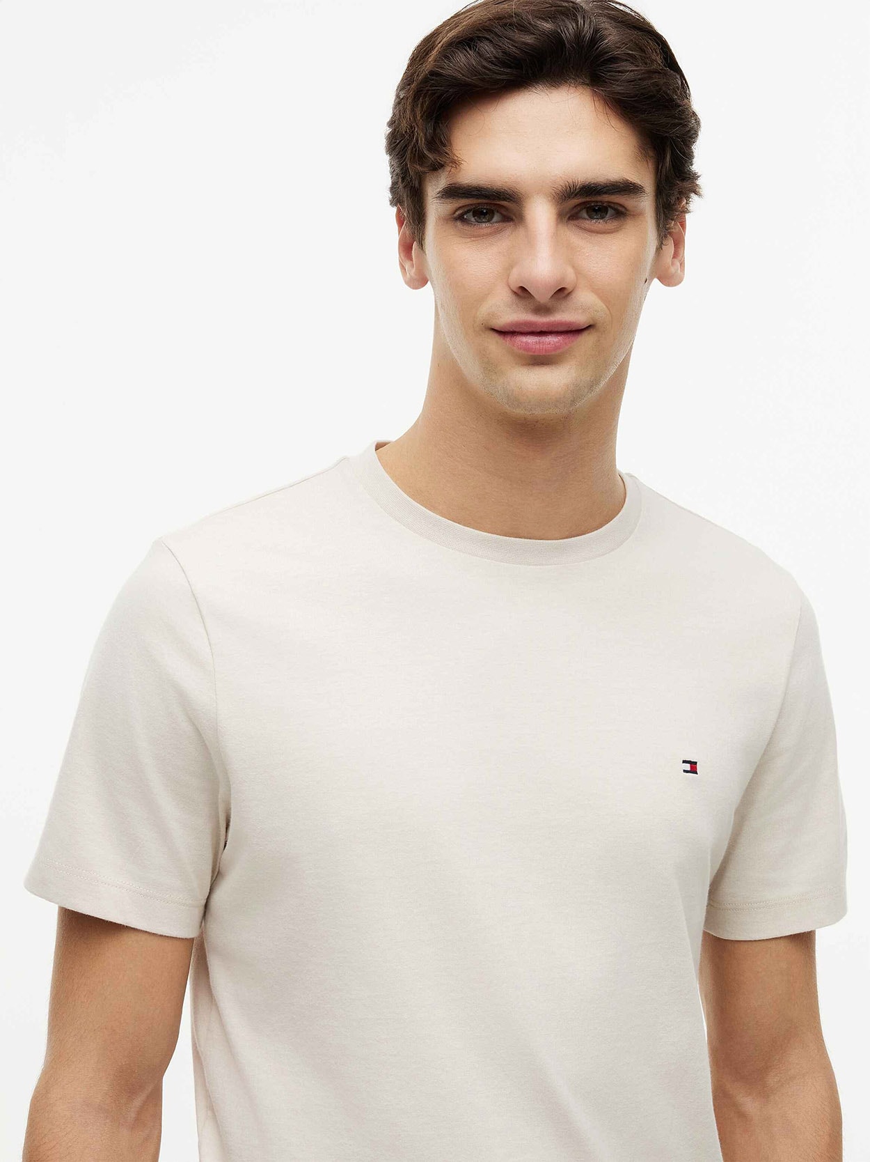 Camiseta Clássica Gola C