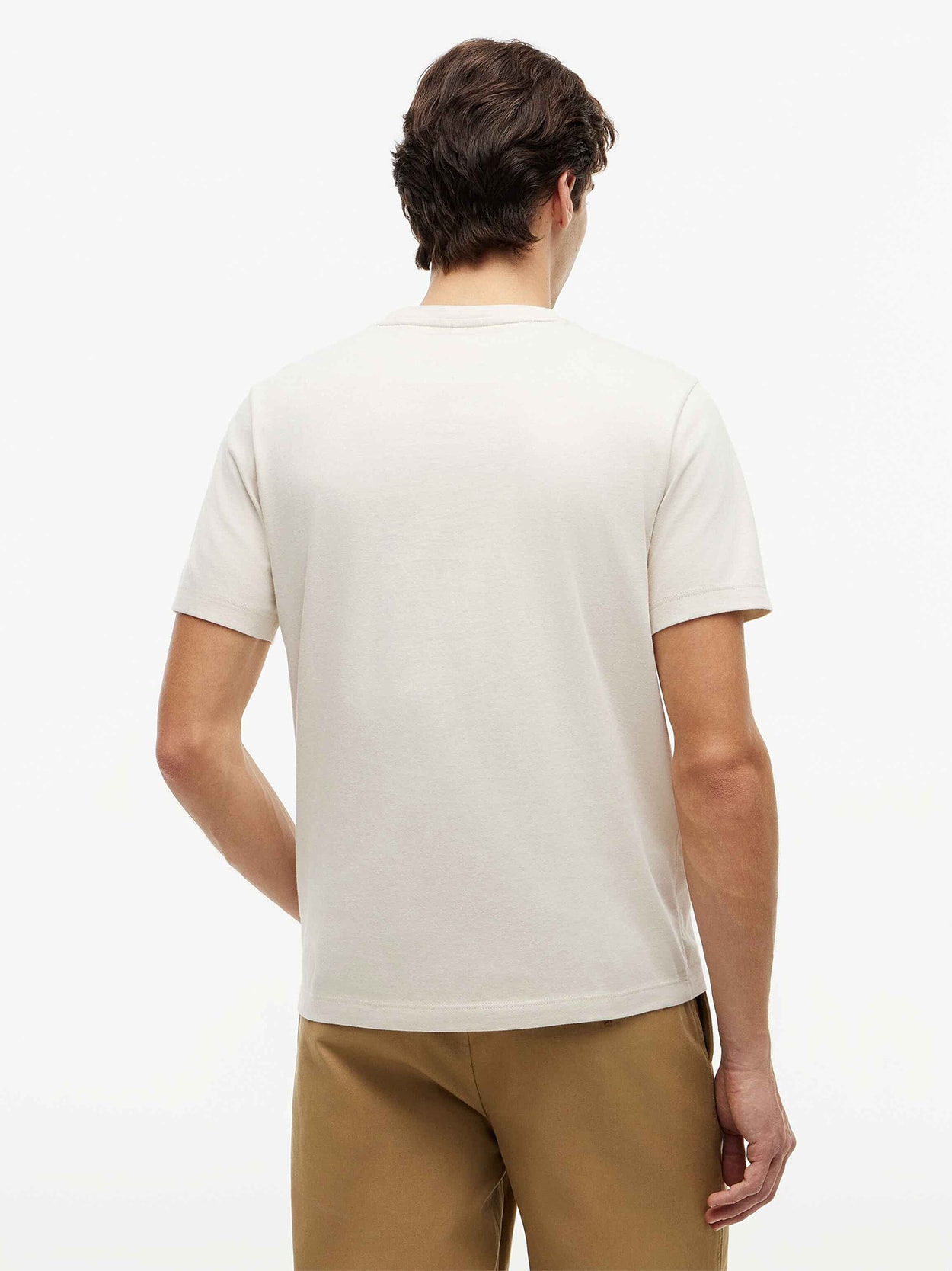 Camiseta Clássica Gola C