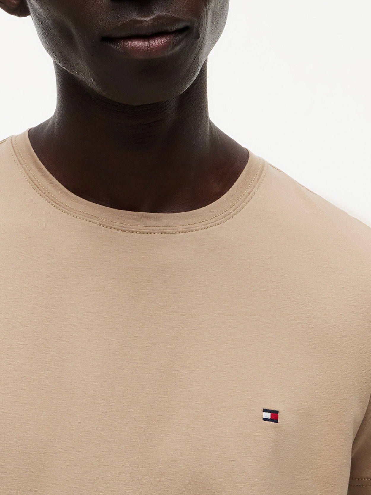 Camiseta Clássica Gola C Slim