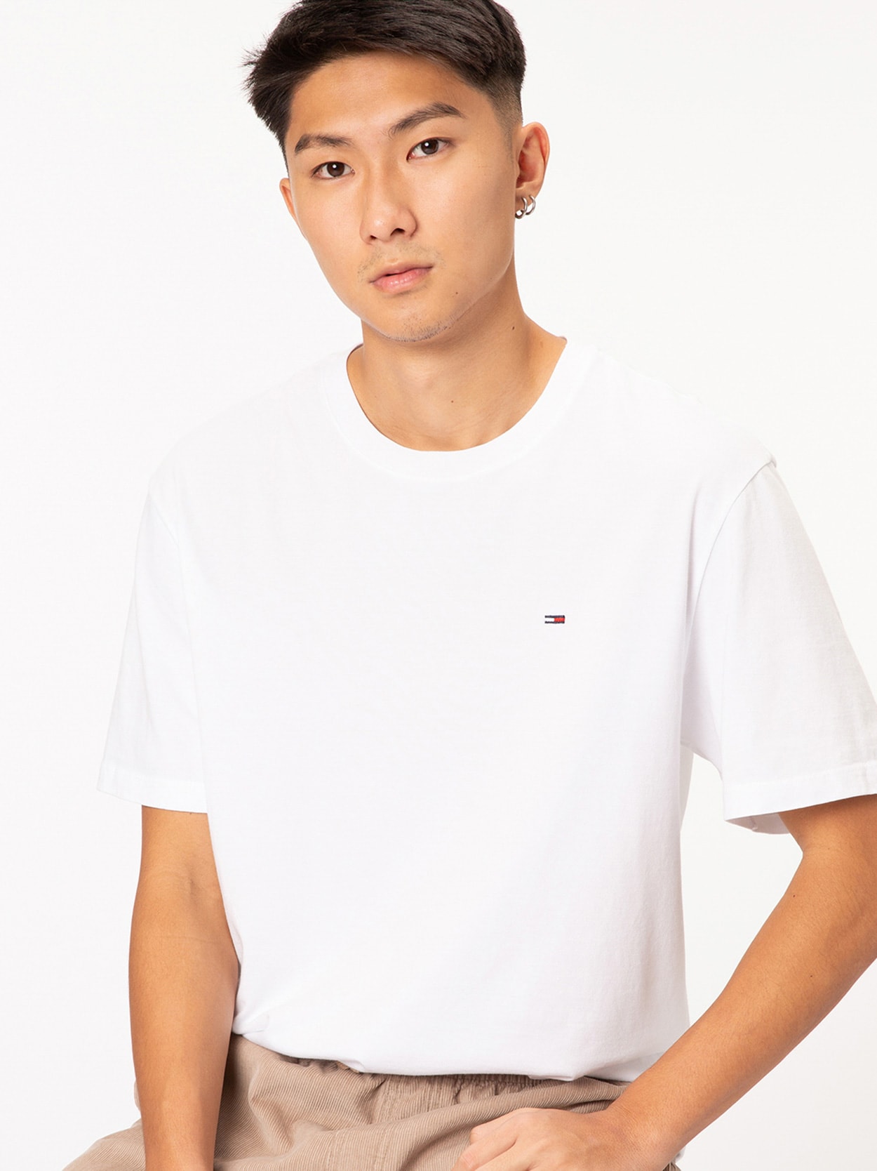 Camiseta Clássica Gola C Tommy Jeans