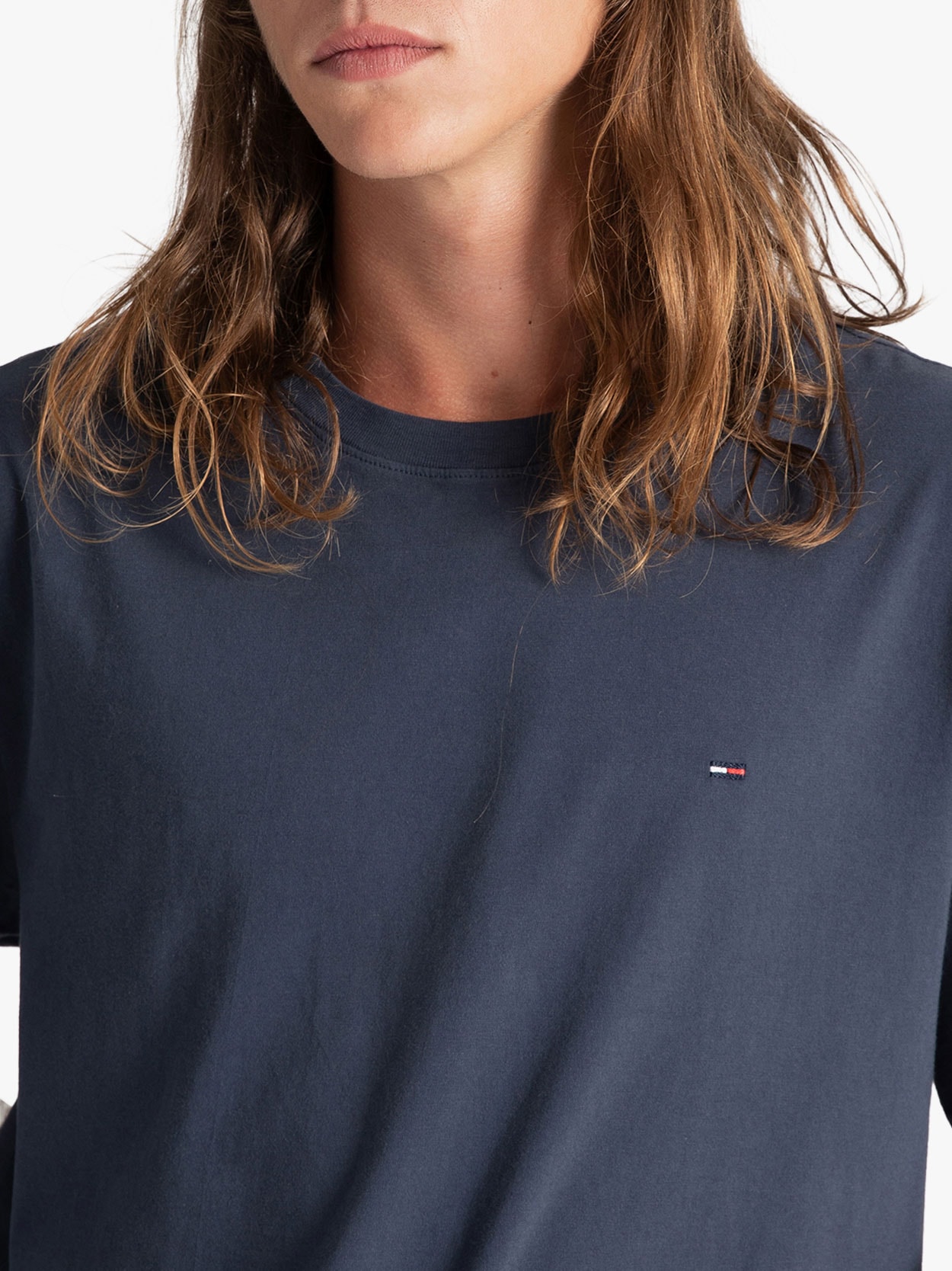 Camiseta Clássica Gola C Tommy Jeans