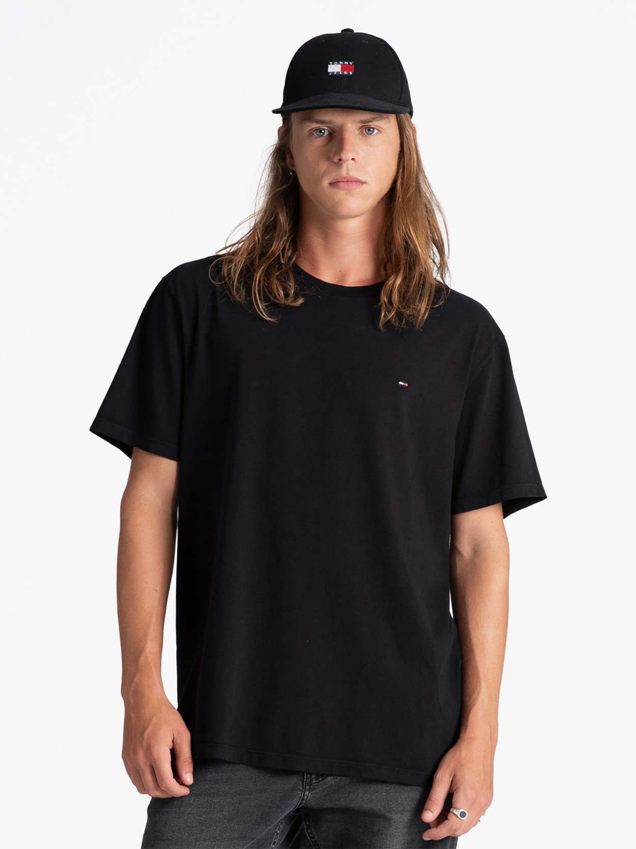 Camiseta Clássica Gola C Tommy Jeans