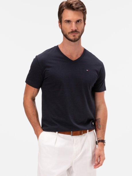Camiseta Clássica Gola V
