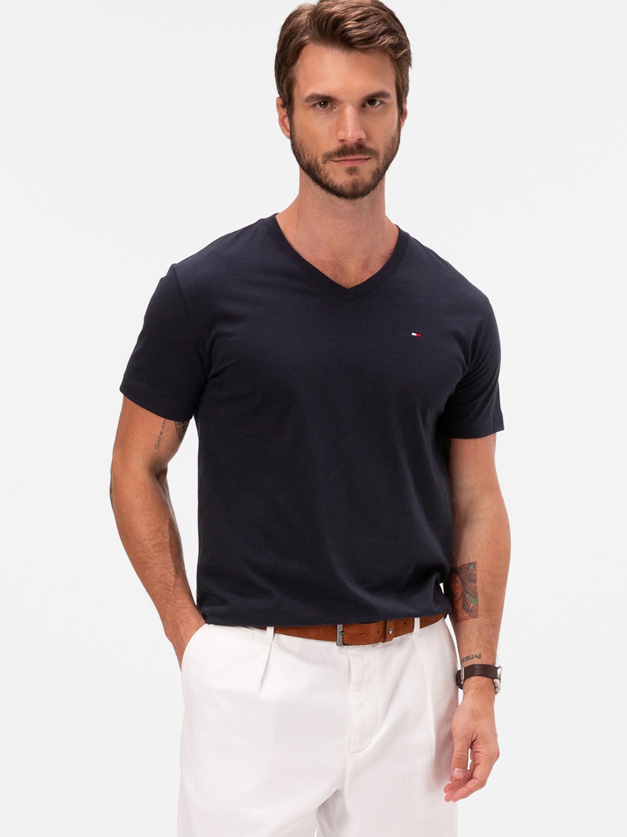 Camiseta Clássica Gola V