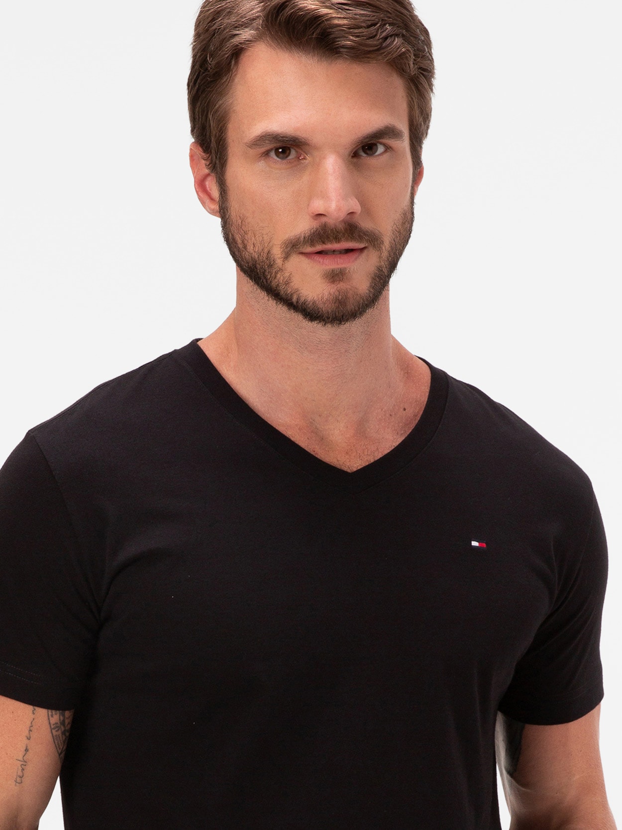 Camiseta Clássica Gola V