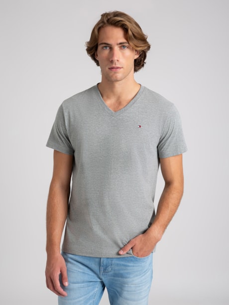 Camiseta Clássica Gola V
