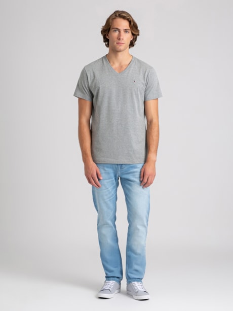 Camiseta Clássica Gola V