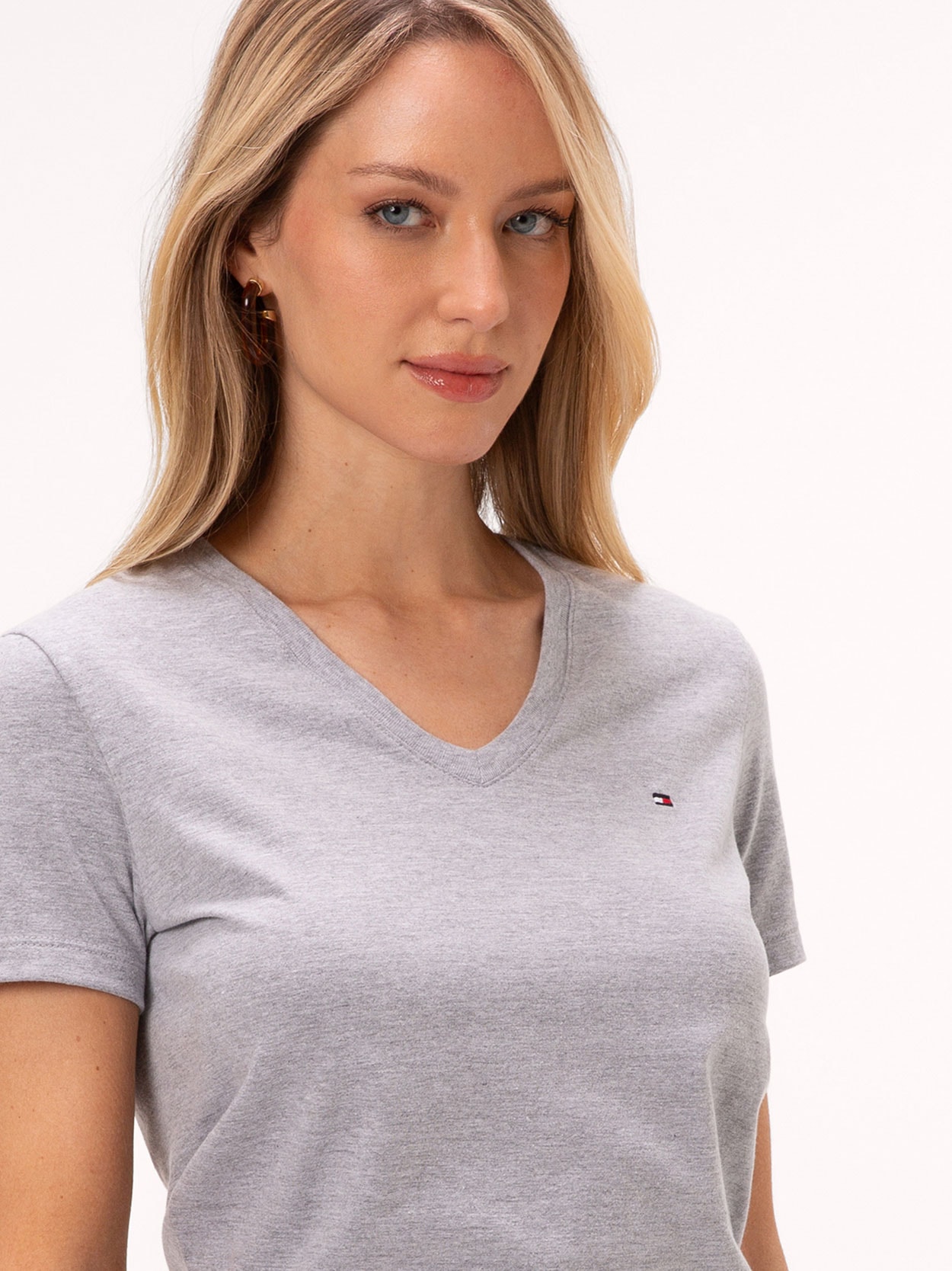 Camiseta Clássica Gola V
