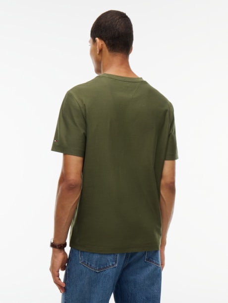 Camiseta com Estampa de Logo