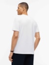 Camiseta com Gola C e Logo Contrastante