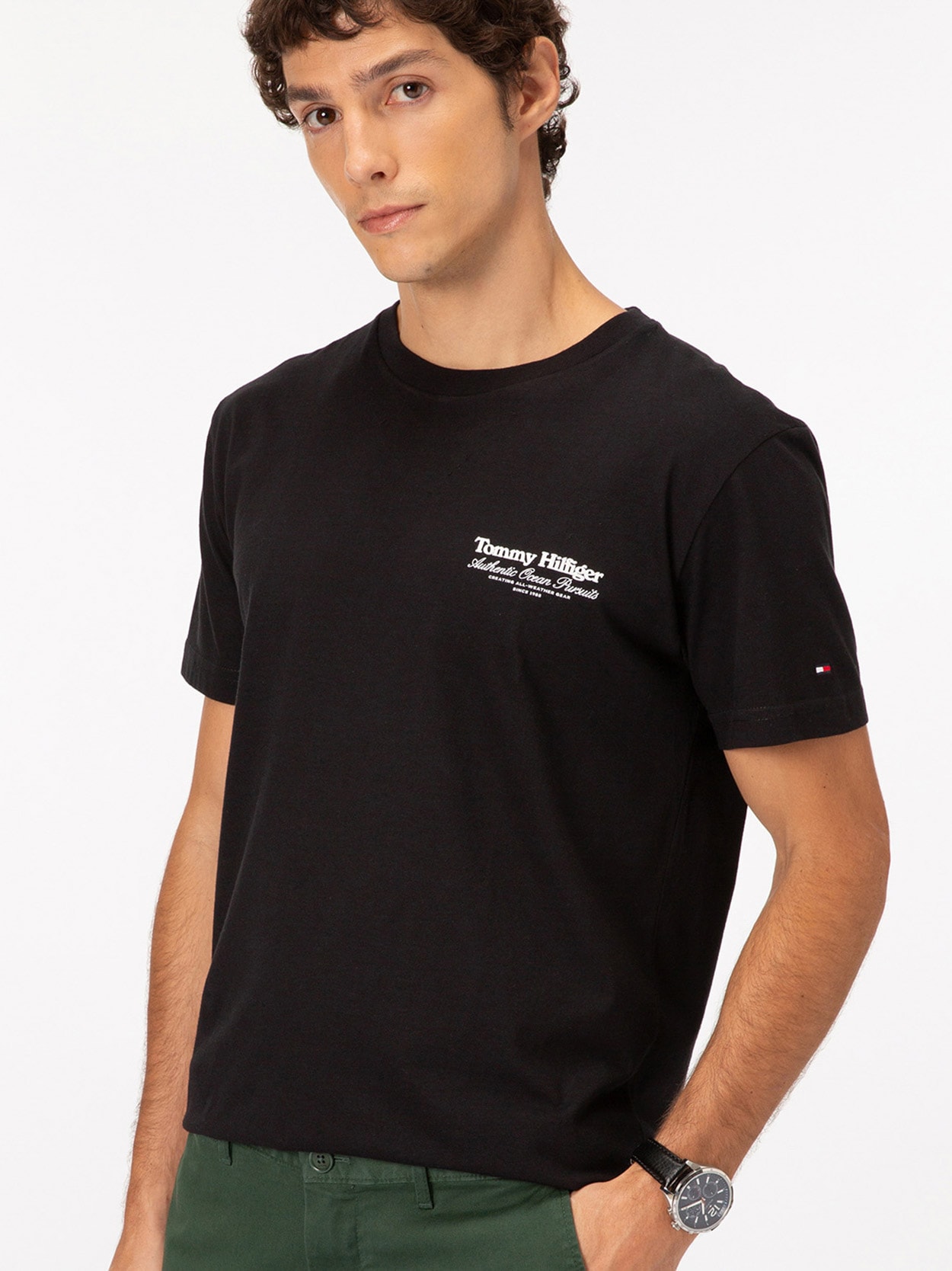Camiseta com Logo no Peito e nas Costas