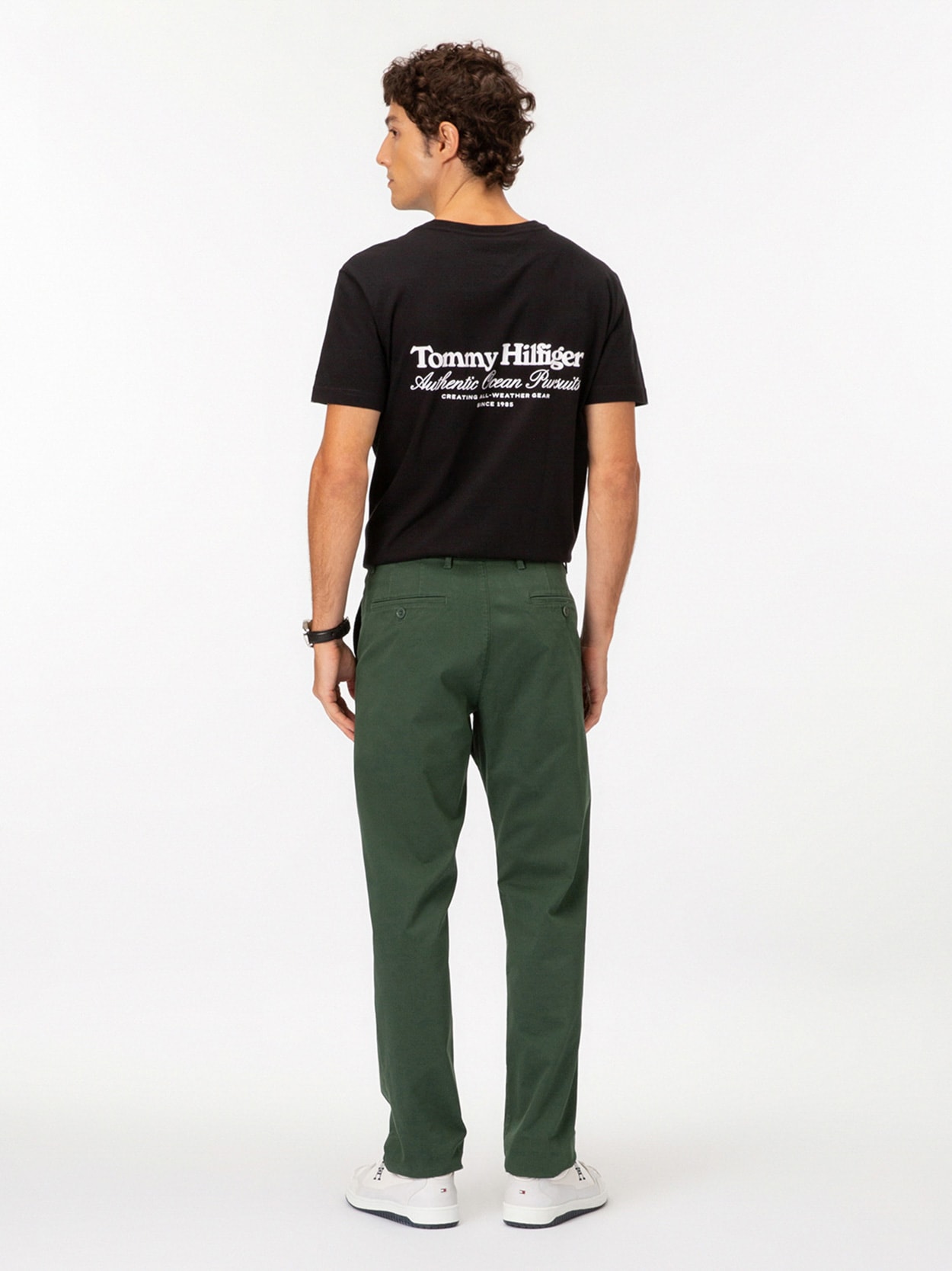 Camiseta com Logo no Peito e nas Costas