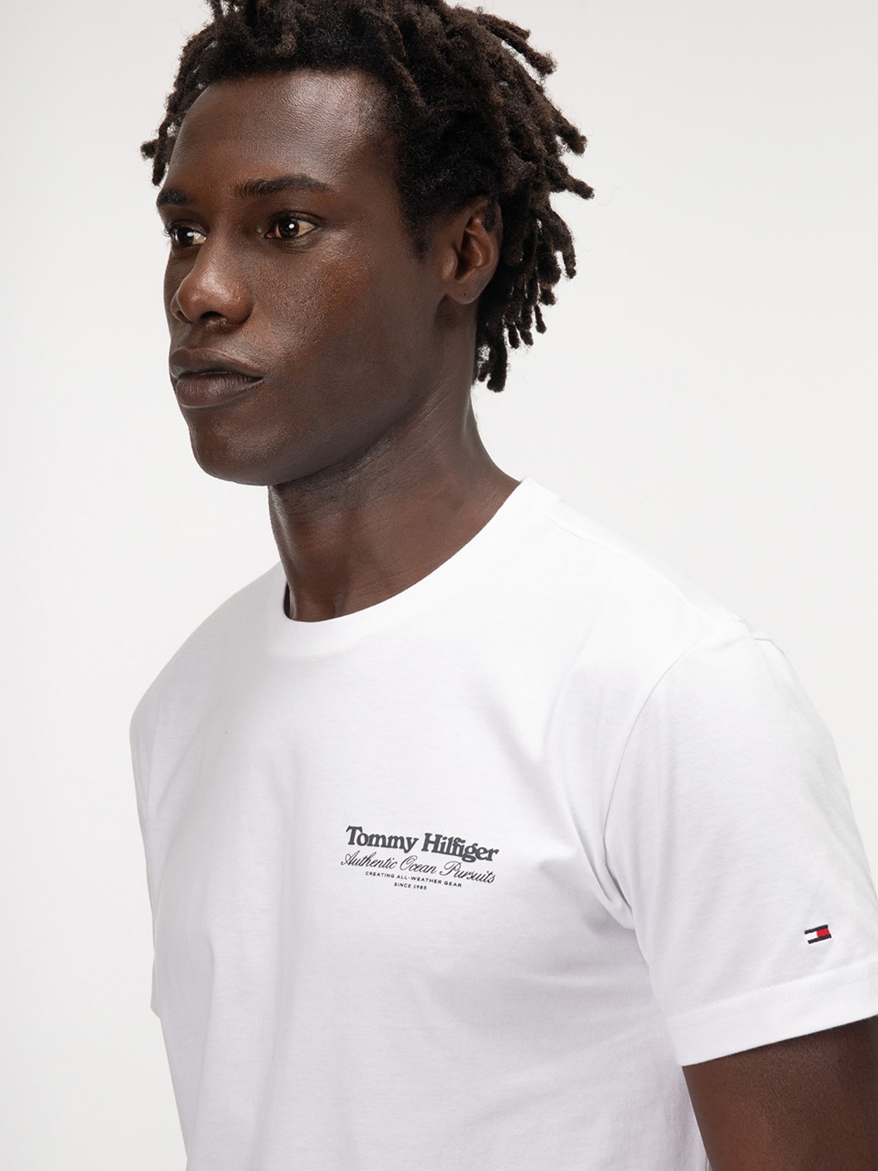 Camiseta com Logo no Peito e nas Costas