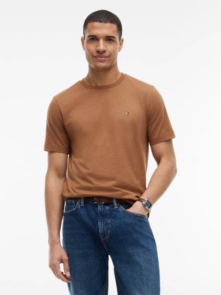 Camiseta de Gola C com Bordado de Bandeira