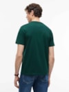 Camiseta de Gola C com Bordado de Bandeira