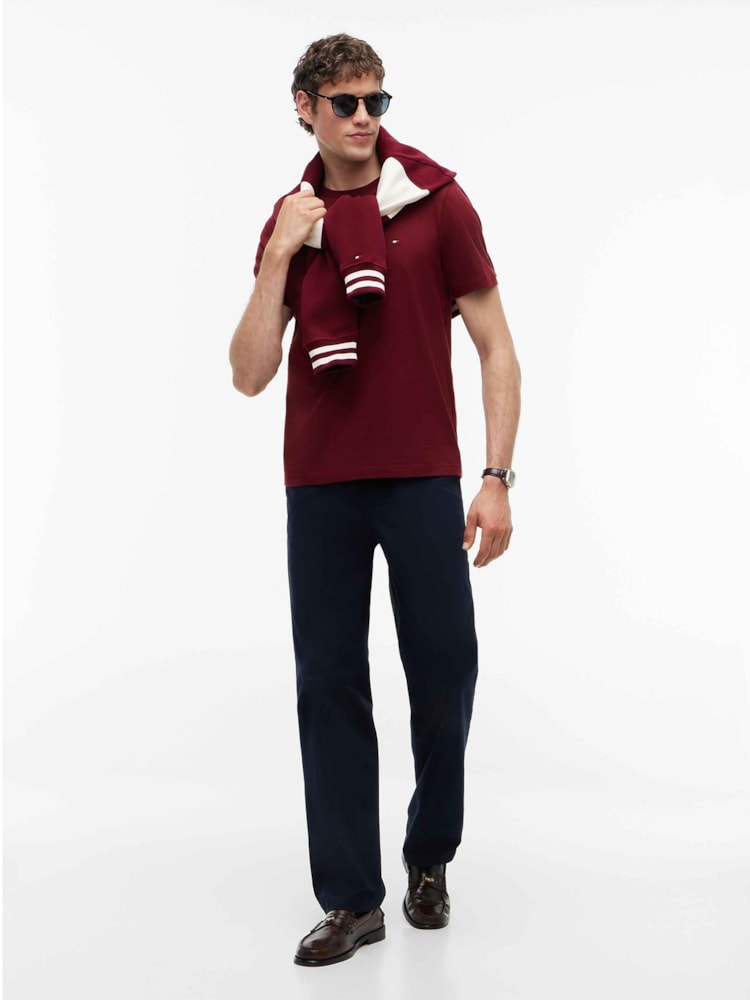 Camiseta de Gola C com Bordado de Bandeira