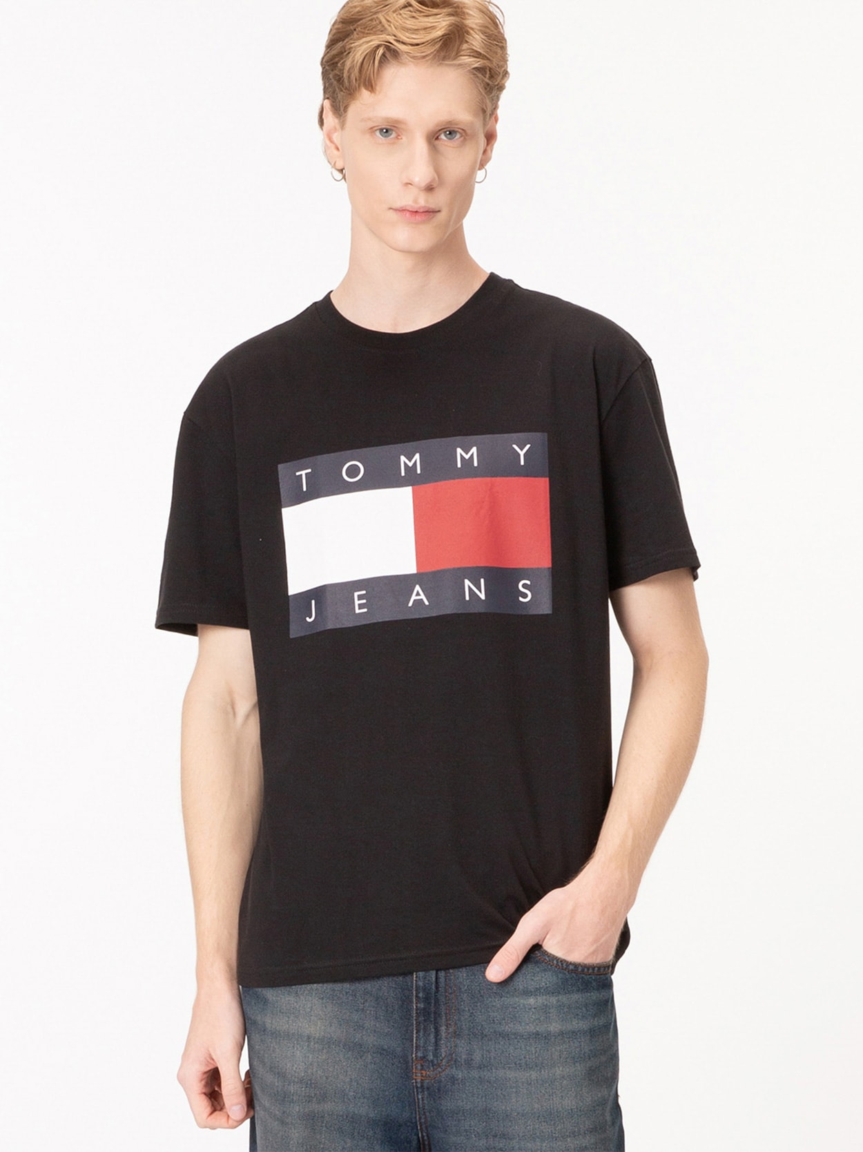 Camiseta de gola redonda com emblema da bandeira