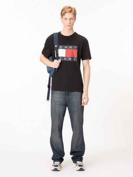 Camiseta de gola redonda com emblema da bandeira