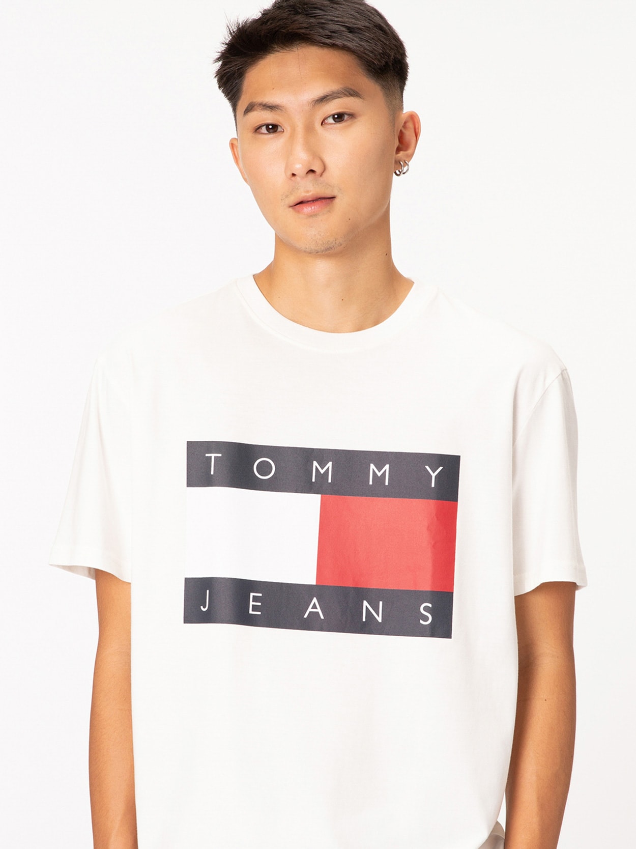 Camiseta de gola redonda com emblema da bandeira
