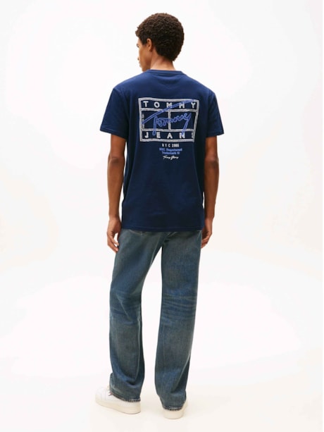 Camiseta de gola redonda com logo exclusivo nas costas