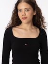 Camiseta de manga comprida com decote quadrado e modelagem justa